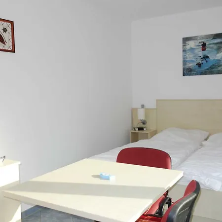 Kuestenwald - Ferienzimmer Grosser Eikkater 8 *
