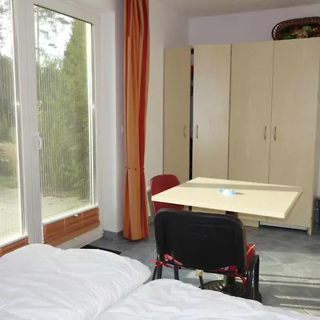 Kuestenwald - Ferienzimmer Grosser Eikkater 8 *
